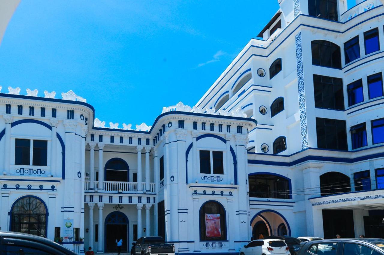 Reddoorz Plus @ Castle Chateau Iloilo Exterior photo